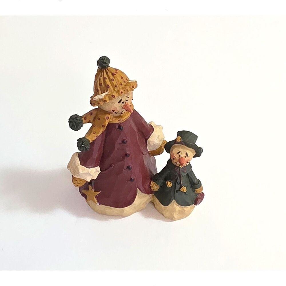 Blossom Bucket Mary Ann June Figure - Snowman mother and child, hats